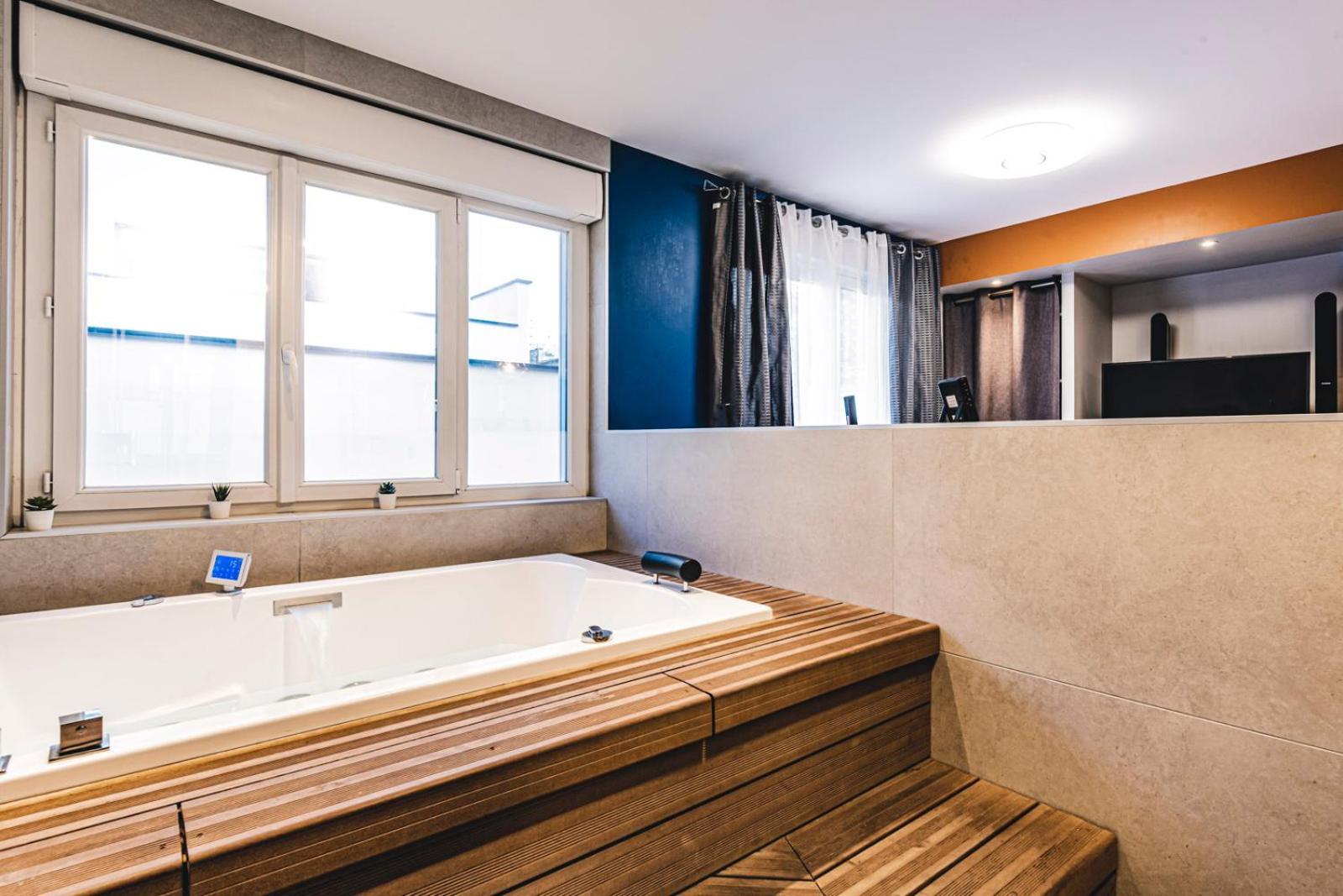 Mv Suite & Spa Reims Exteriör bild