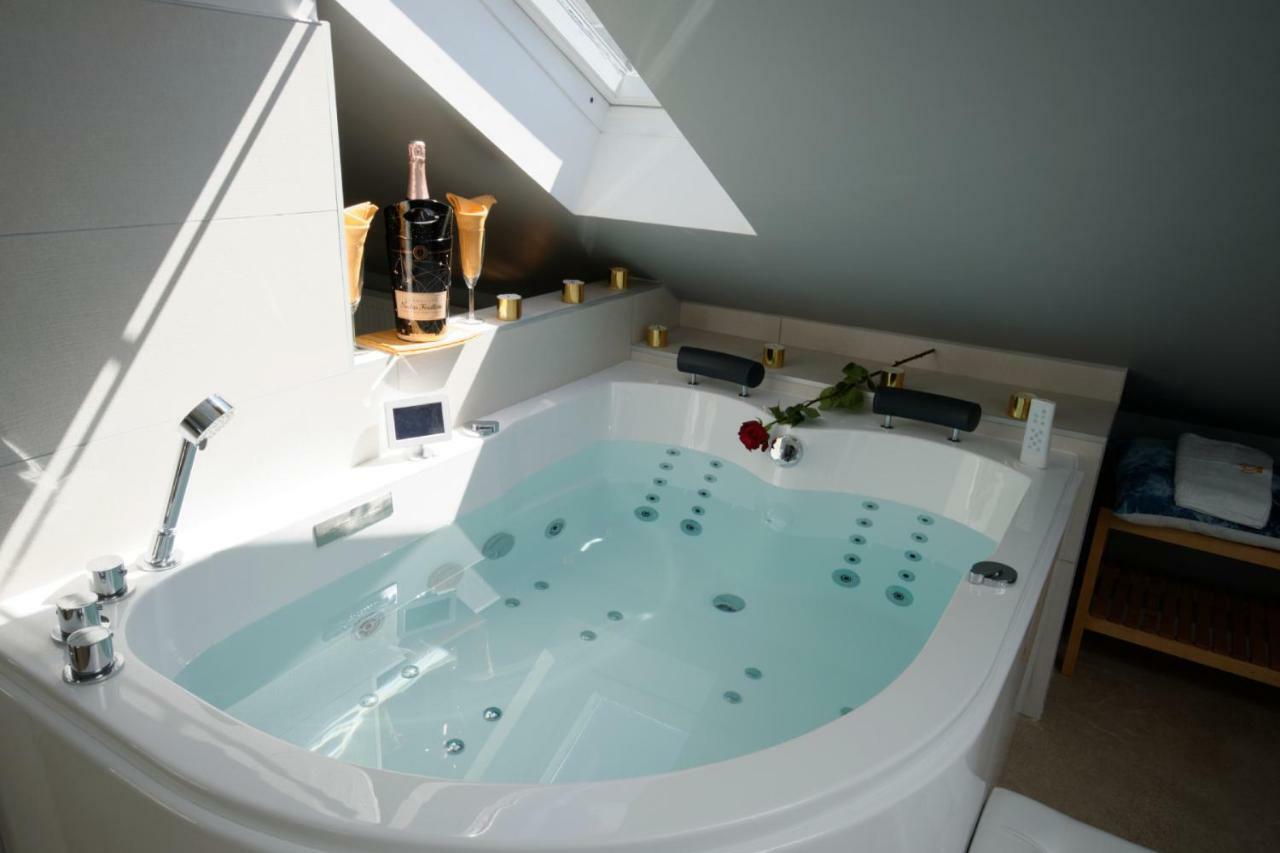 Mv Suite & Spa Reims Exteriör bild